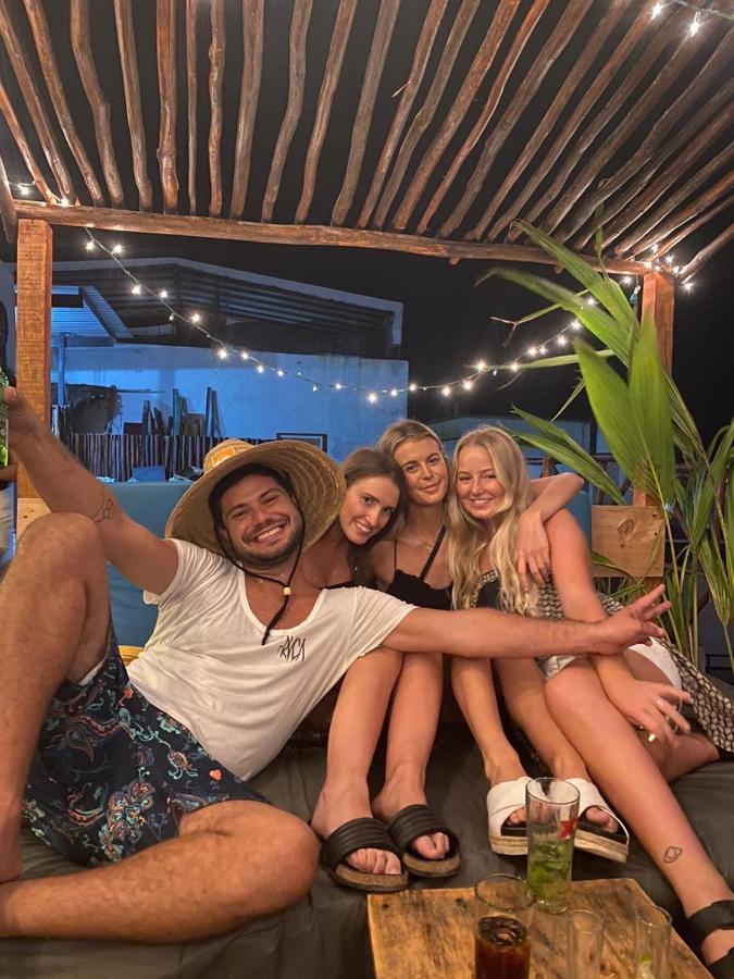Straw Hat Hostel & Rooftop Bar Tulum Kültér fotó